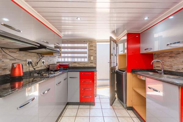 6 Bedroom Property for Sale in Liefde en Vrede Gauteng