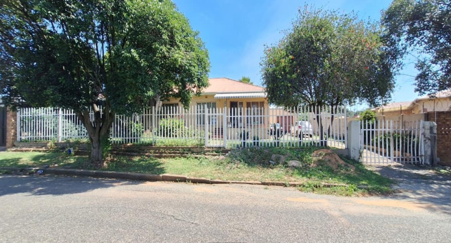 4 Bedroom Property for Sale in Elsburg Gauteng