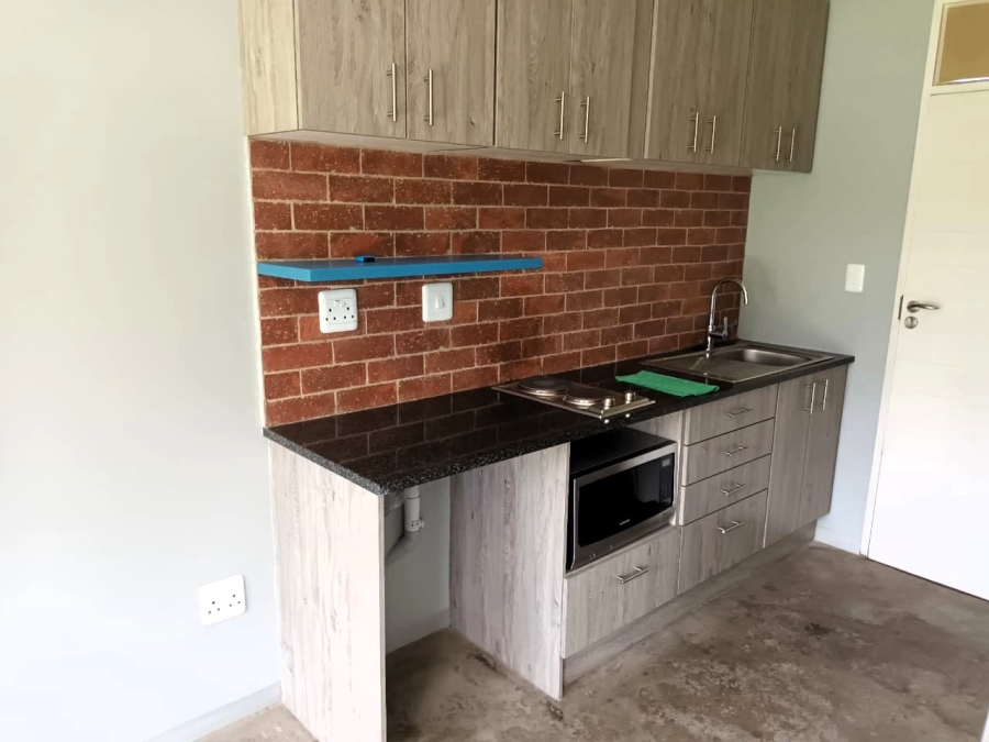 To Let 1 Bedroom Property for Rent in Zwartkop Golf Estate Gauteng