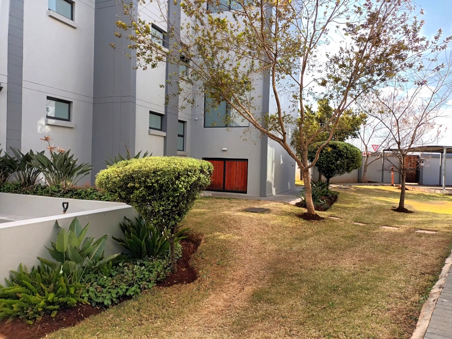 To Let 1 Bedroom Property for Rent in Clubview Gauteng