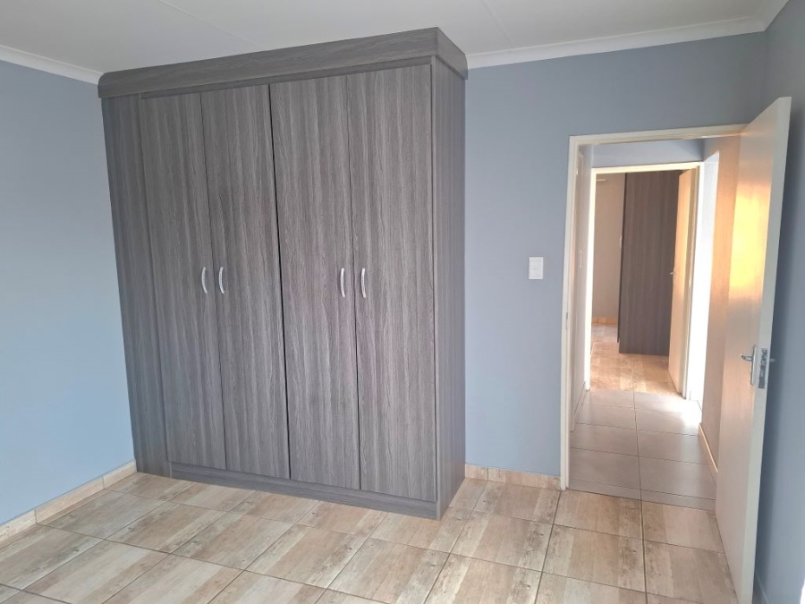 2 Bedroom Property for Sale in Greenhills Gauteng