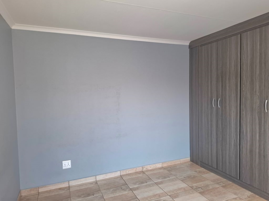2 Bedroom Property for Sale in Greenhills Gauteng