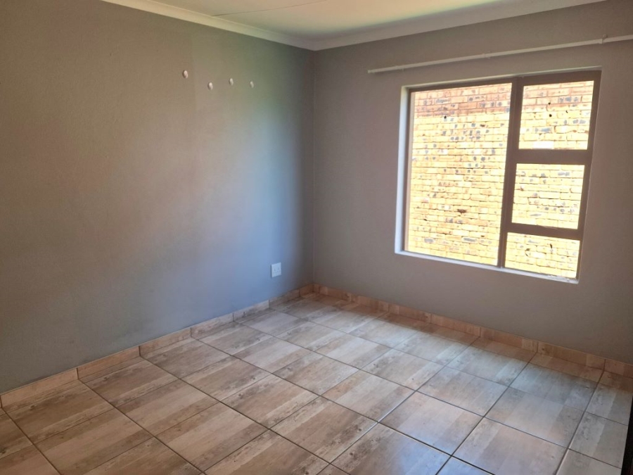 2 Bedroom Property for Sale in Greenhills Gauteng