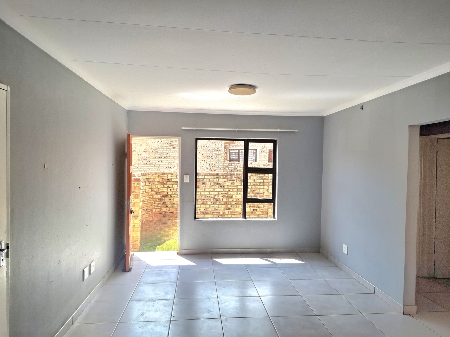 2 Bedroom Property for Sale in Greenhills Gauteng
