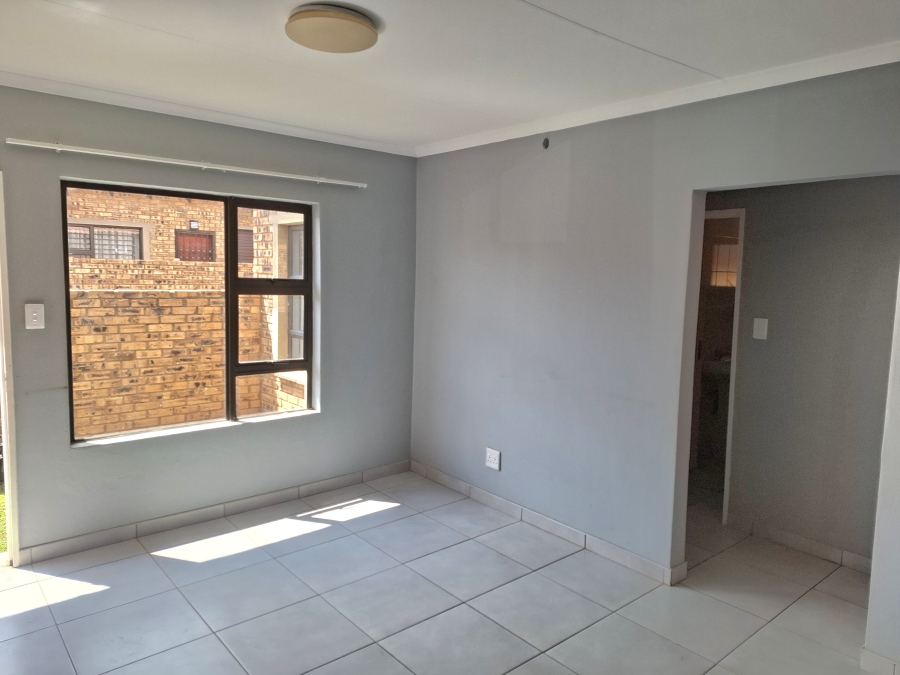 2 Bedroom Property for Sale in Greenhills Gauteng