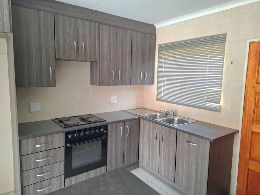 2 Bedroom Property for Sale in Greenhills Gauteng
