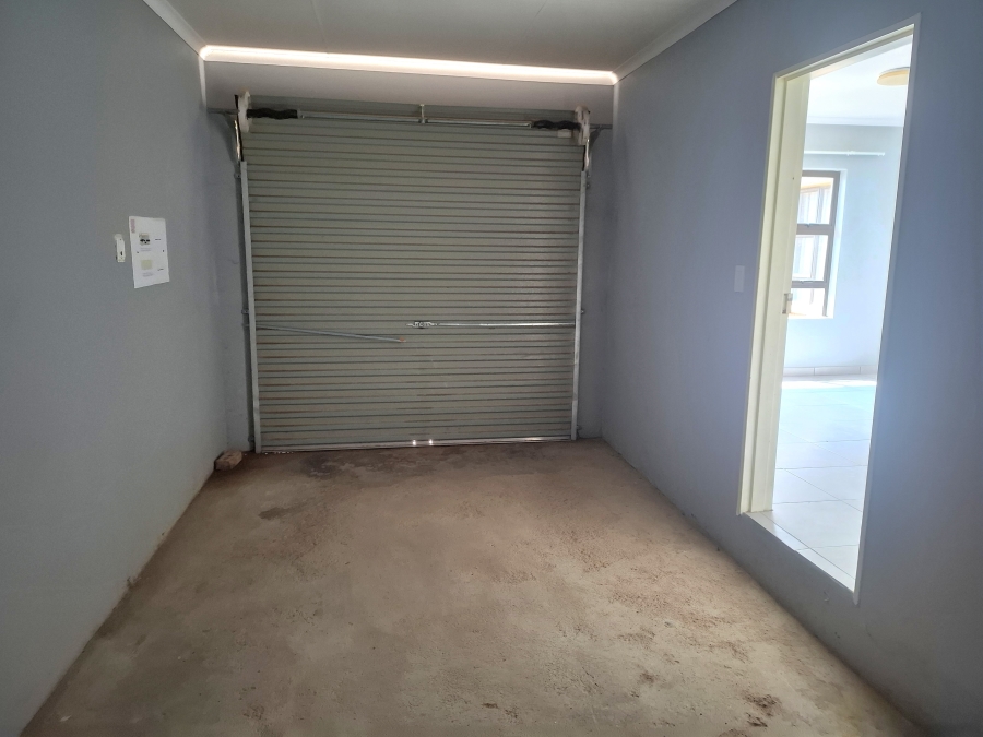 2 Bedroom Property for Sale in Greenhills Gauteng