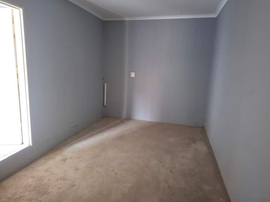 2 Bedroom Property for Sale in Greenhills Gauteng