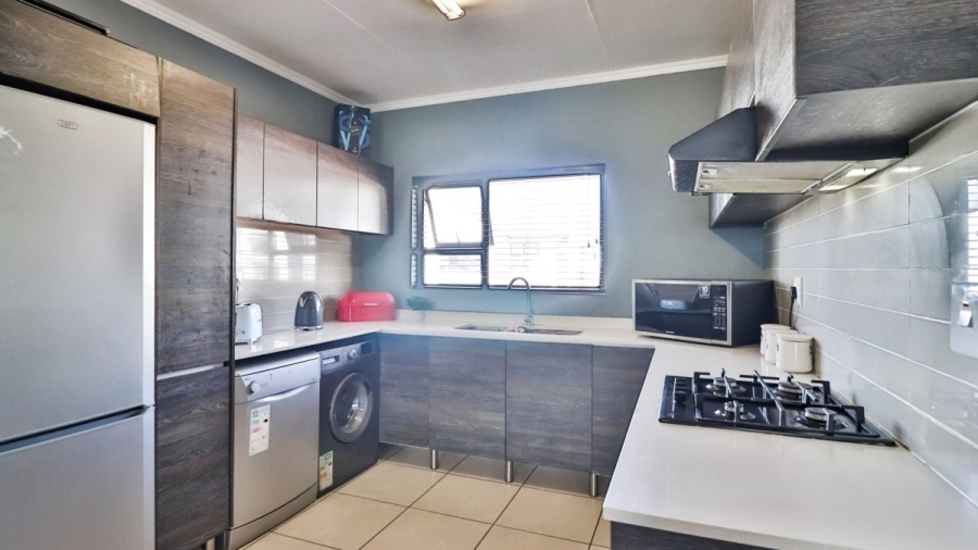2 Bedroom Property for Sale in Greenstone Hill Gauteng