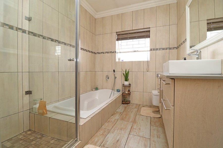 3 Bedroom Property for Sale in Marais Steyn Park Gauteng