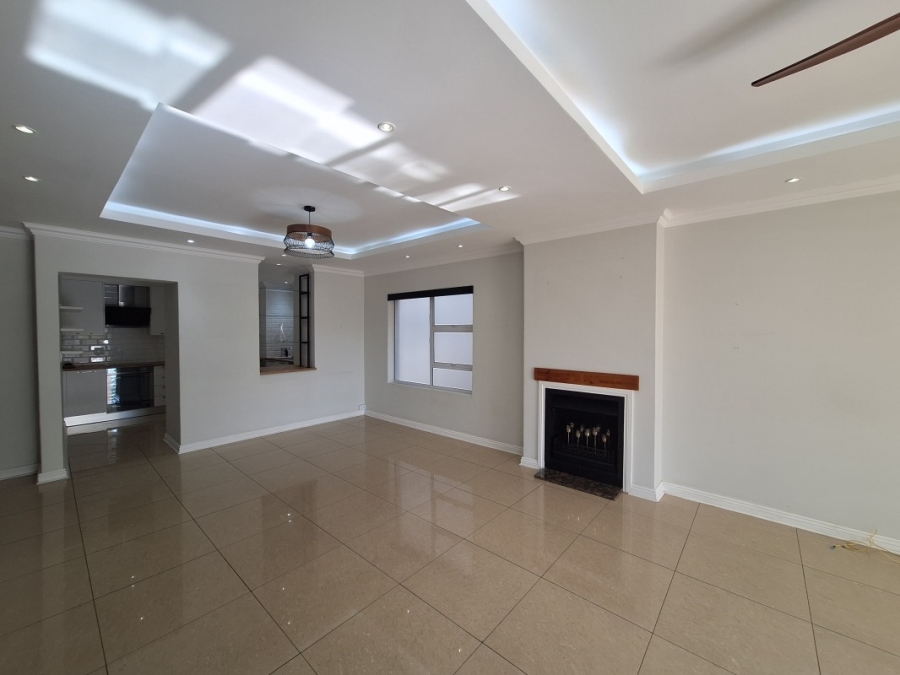 3 Bedroom Property for Sale in Greenstone Hill Gauteng