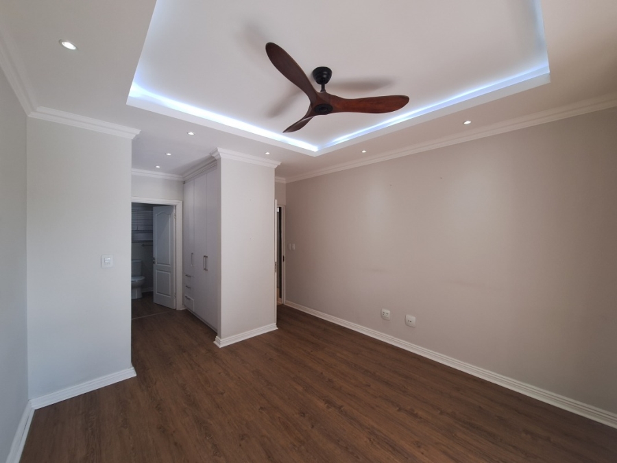 3 Bedroom Property for Sale in Greenstone Hill Gauteng