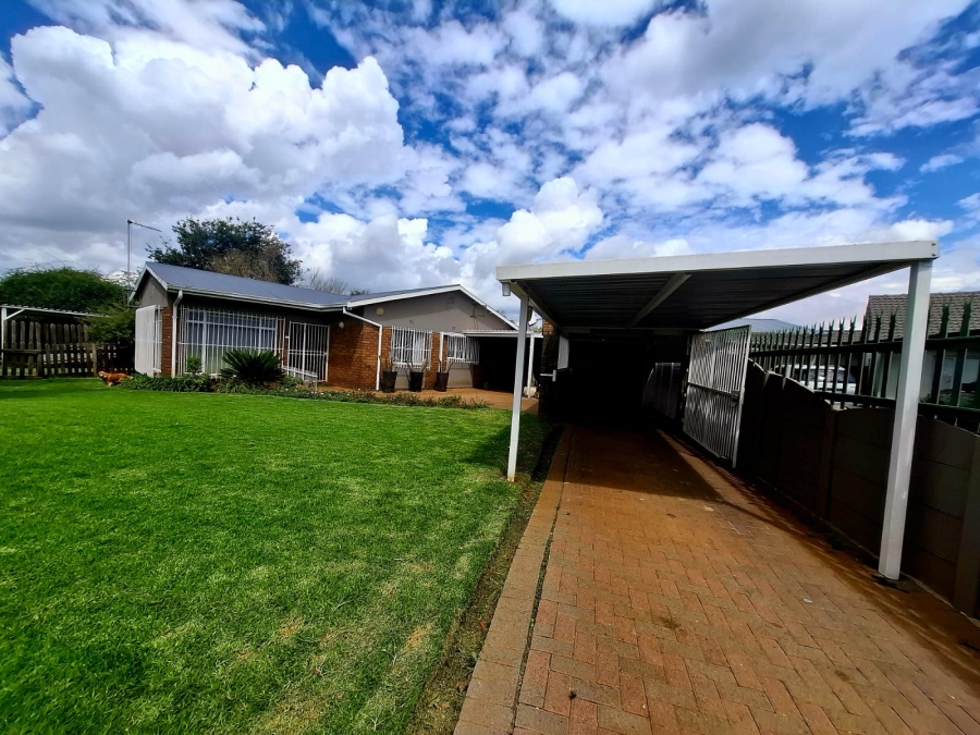 3 Bedroom Property for Sale in Dal Fouche Gauteng