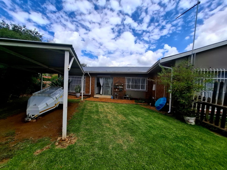 3 Bedroom Property for Sale in Dal Fouche Gauteng