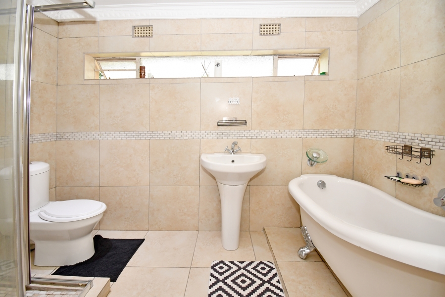 3 Bedroom Property for Sale in Bramley Gauteng