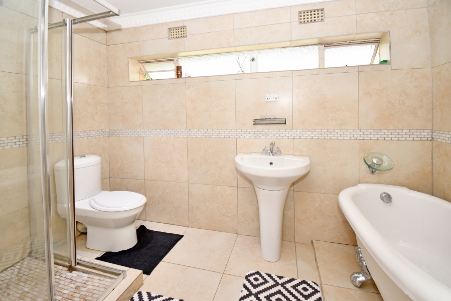 3 Bedroom Property for Sale in Bramley Gauteng