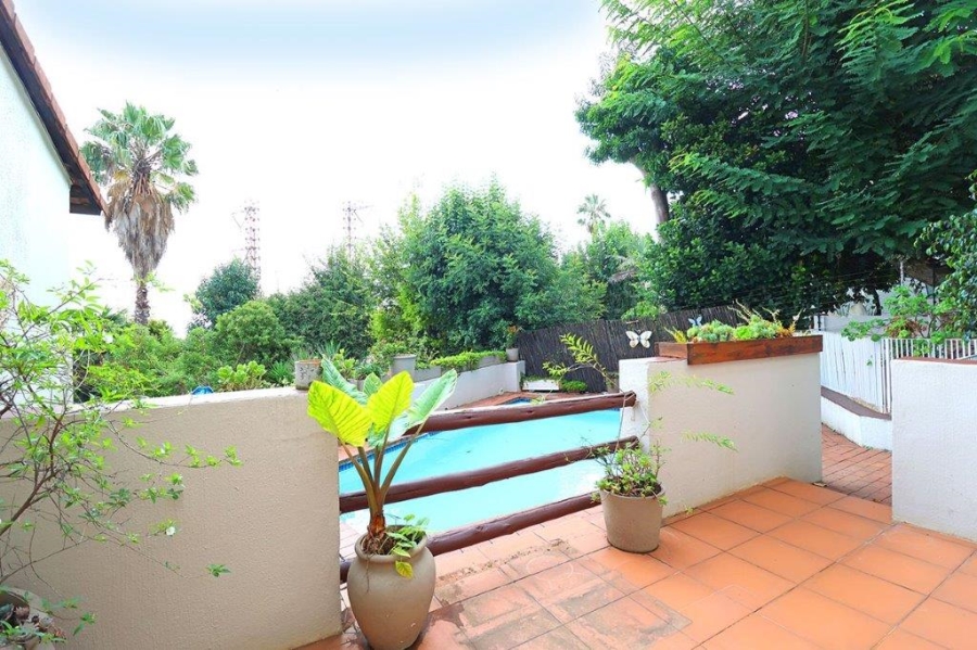 2 Bedroom Property for Sale in Sunnyrock Gauteng