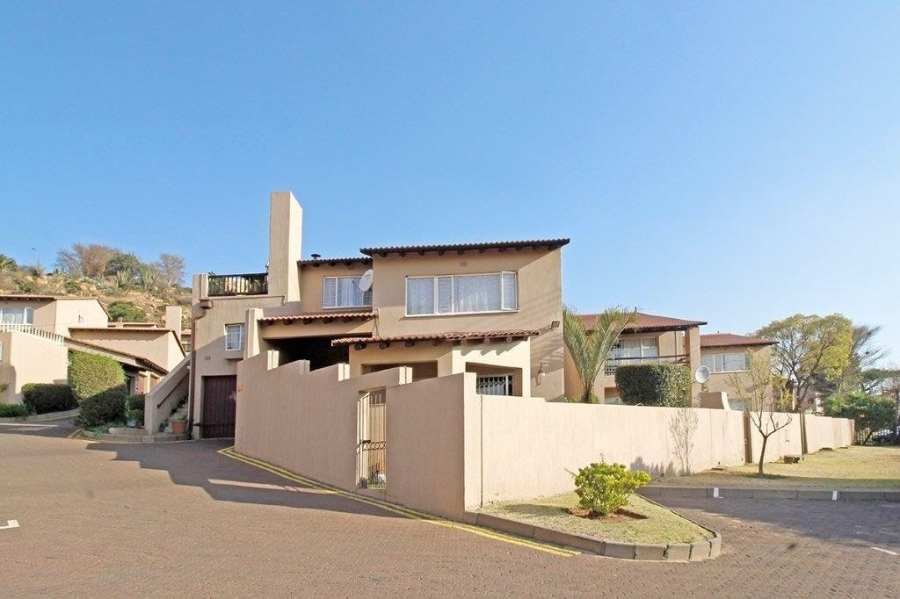 2 Bedroom Property for Sale in Sunnyrock Gauteng