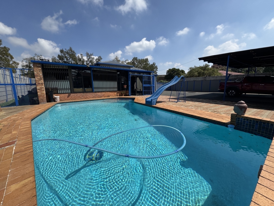 4 Bedroom Property for Sale in Dalview Gauteng