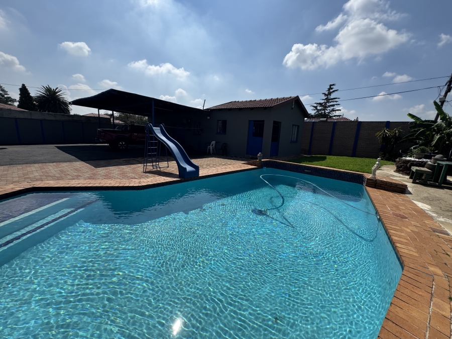 4 Bedroom Property for Sale in Dalview Gauteng