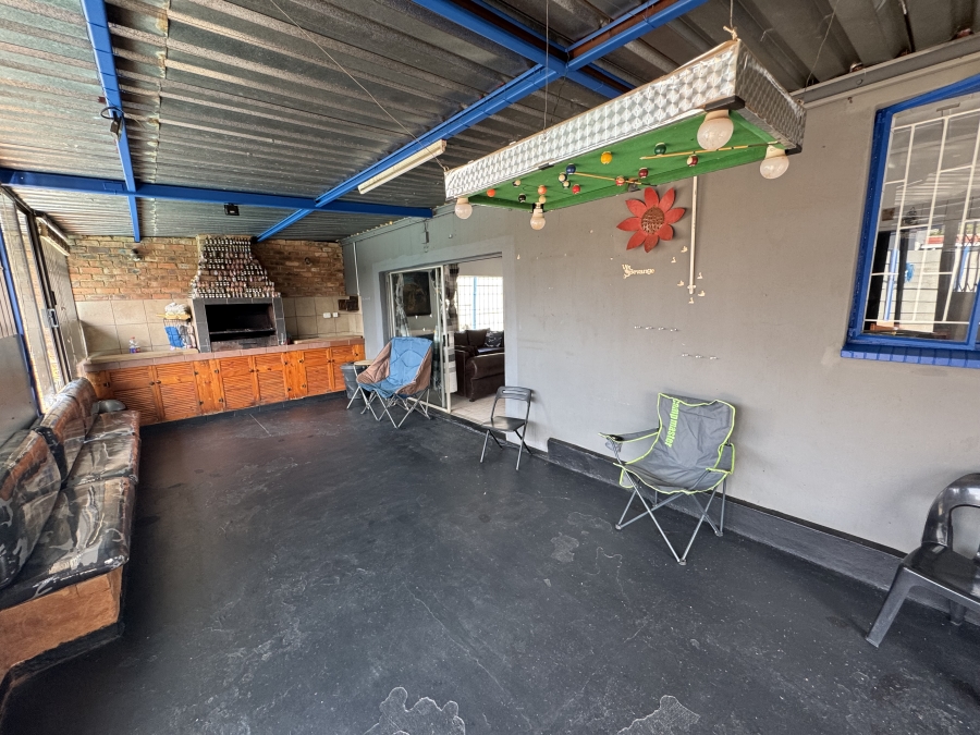 4 Bedroom Property for Sale in Dalview Gauteng