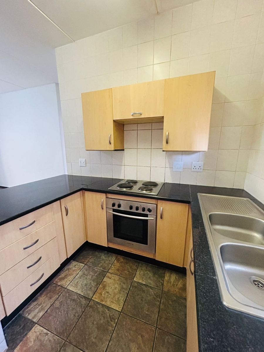 2 Bedroom Property for Sale in Lonehill Gauteng