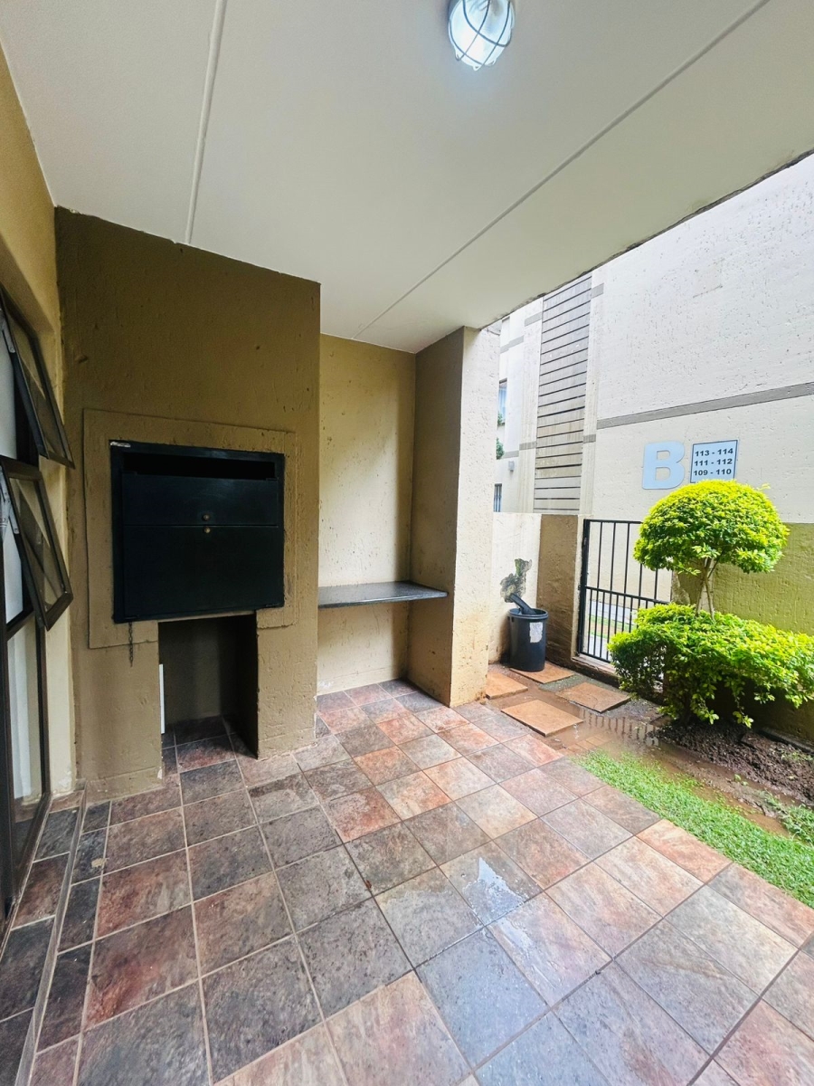 2 Bedroom Property for Sale in Lonehill Gauteng