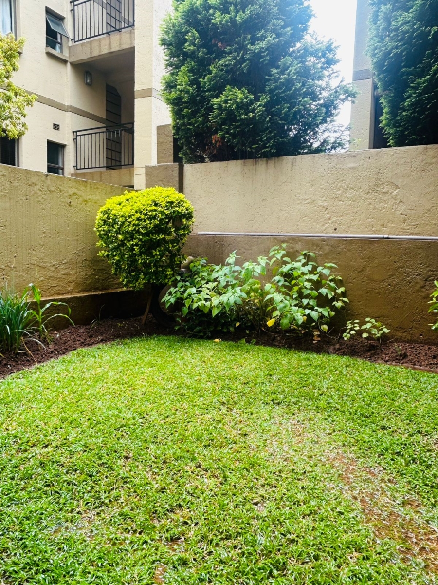 2 Bedroom Property for Sale in Lonehill Gauteng