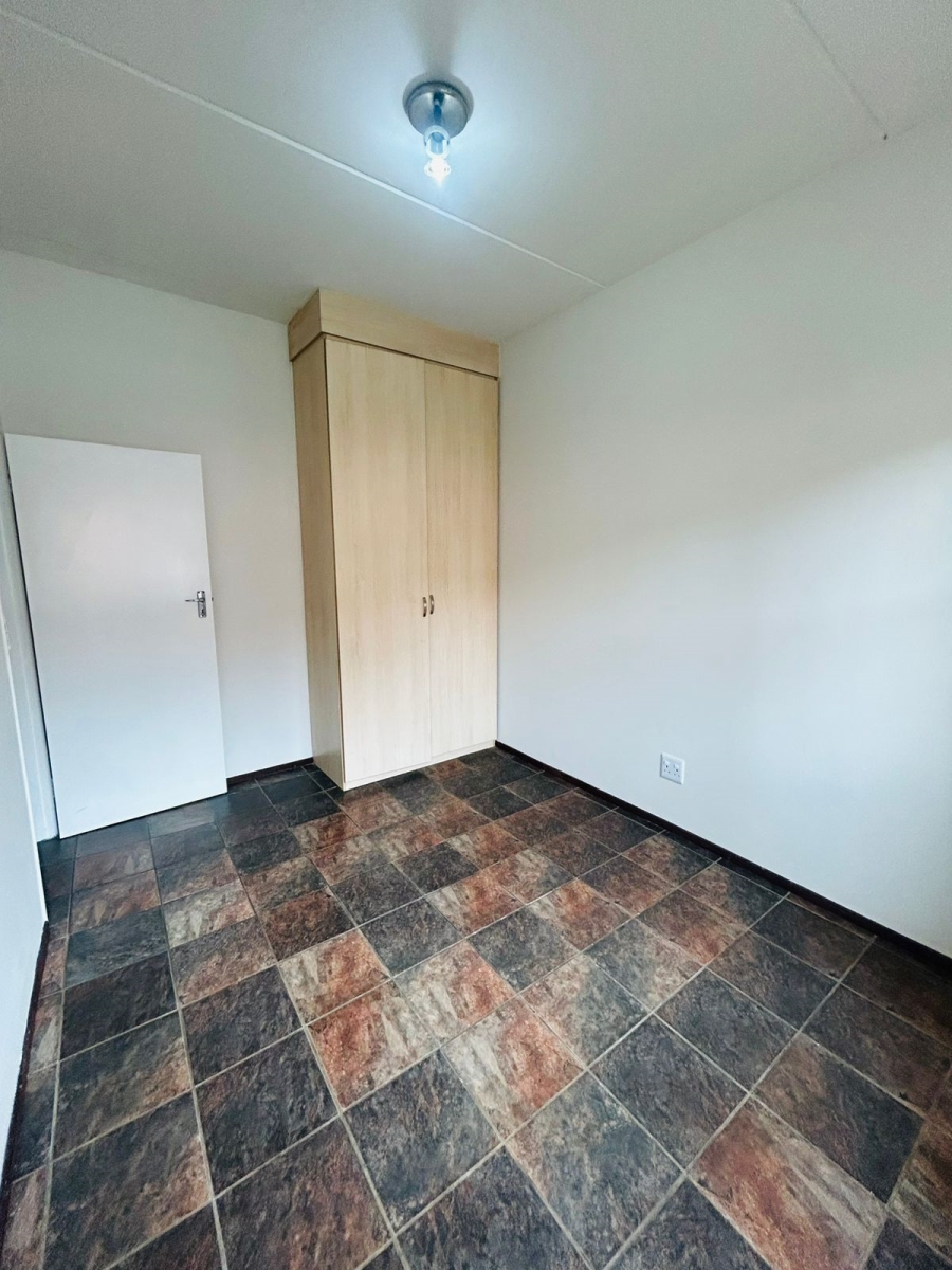 2 Bedroom Property for Sale in Lonehill Gauteng