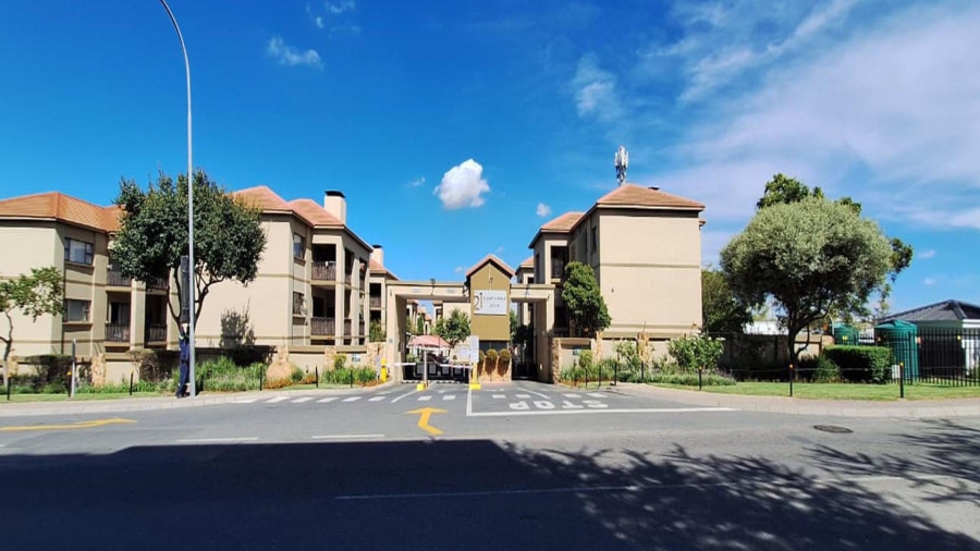 2 Bedroom Property for Sale in Lonehill Gauteng