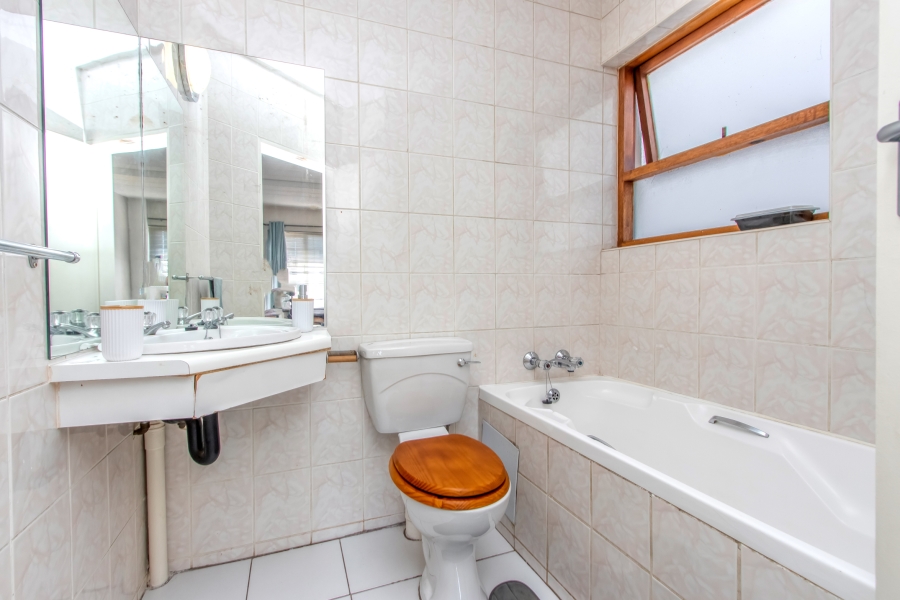 2 Bedroom Property for Sale in Northcliff Gauteng