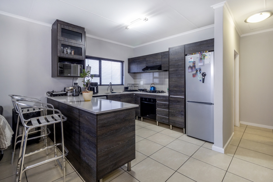 2 Bedroom Property for Sale in Greenstone Crest Gauteng