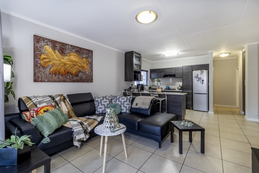 2 Bedroom Property for Sale in Greenstone Crest Gauteng