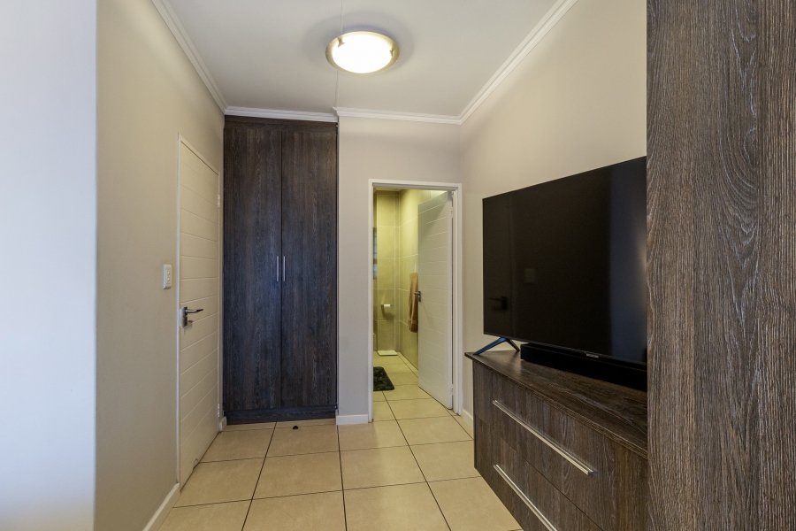 2 Bedroom Property for Sale in Greenstone Crest Gauteng