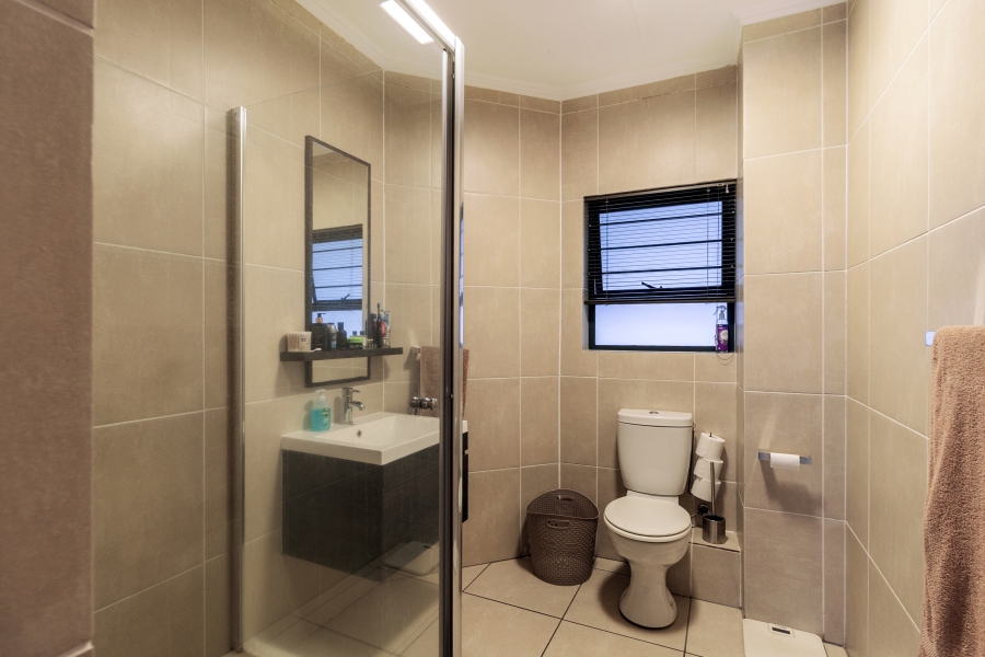 2 Bedroom Property for Sale in Greenstone Crest Gauteng