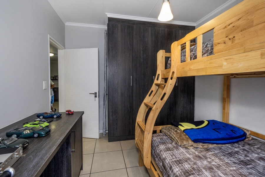 2 Bedroom Property for Sale in Greenstone Crest Gauteng