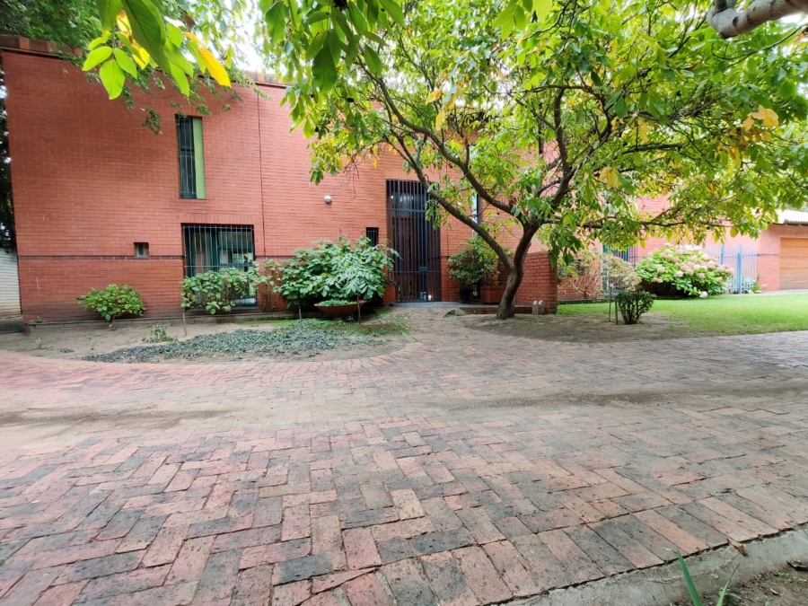 3 Bedroom Property for Sale in Three Rivers Proper Gauteng