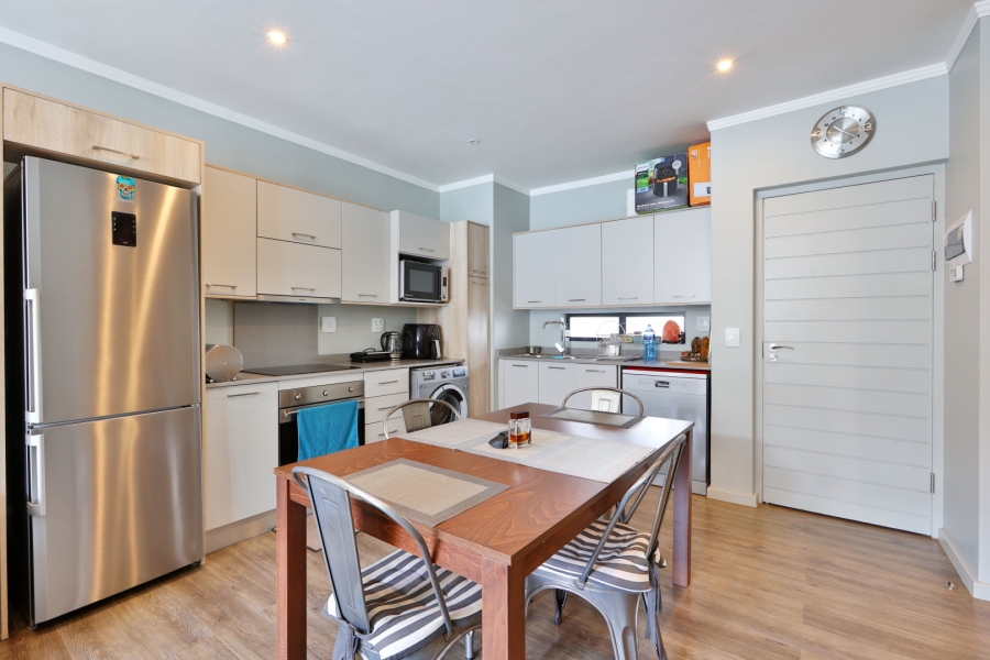 2 Bedroom Property for Sale in Rosebank Gauteng