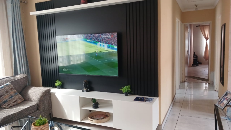 3 Bedroom Property for Sale in Olifantsfontein Gauteng