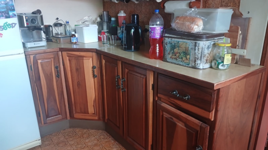 4 Bedroom Property for Sale in Clayville Gauteng