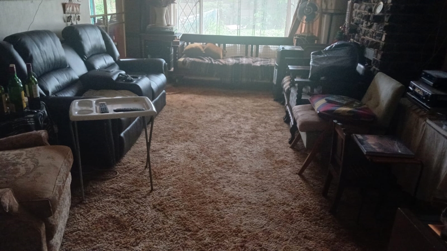 4 Bedroom Property for Sale in Clayville Gauteng