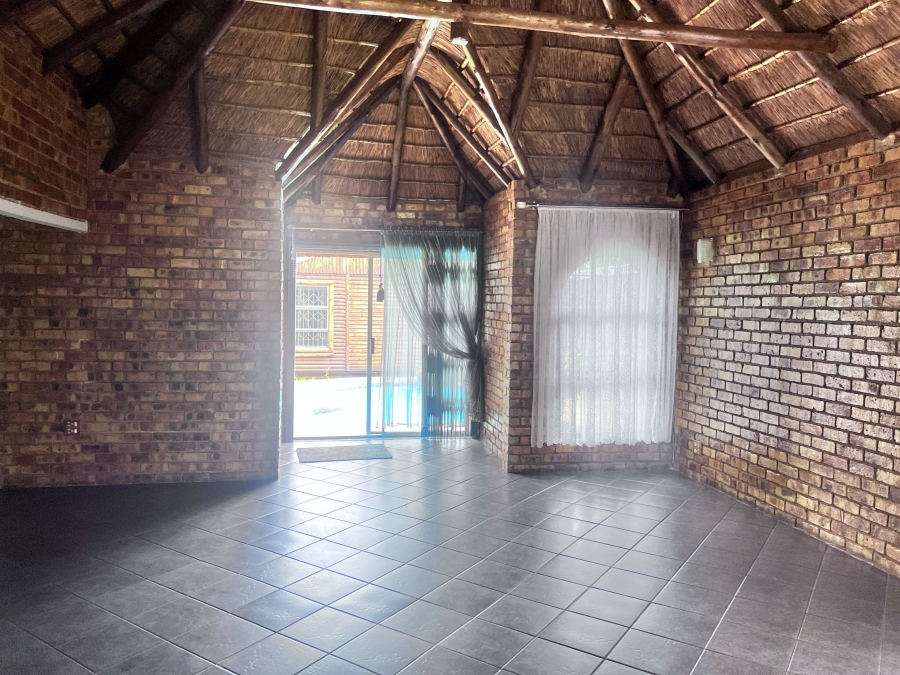 3 Bedroom Property for Sale in Crystal Park Gauteng