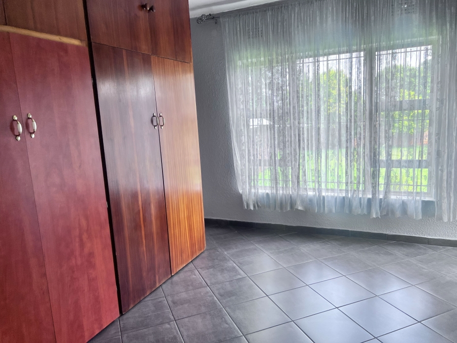 3 Bedroom Property for Sale in Crystal Park Gauteng