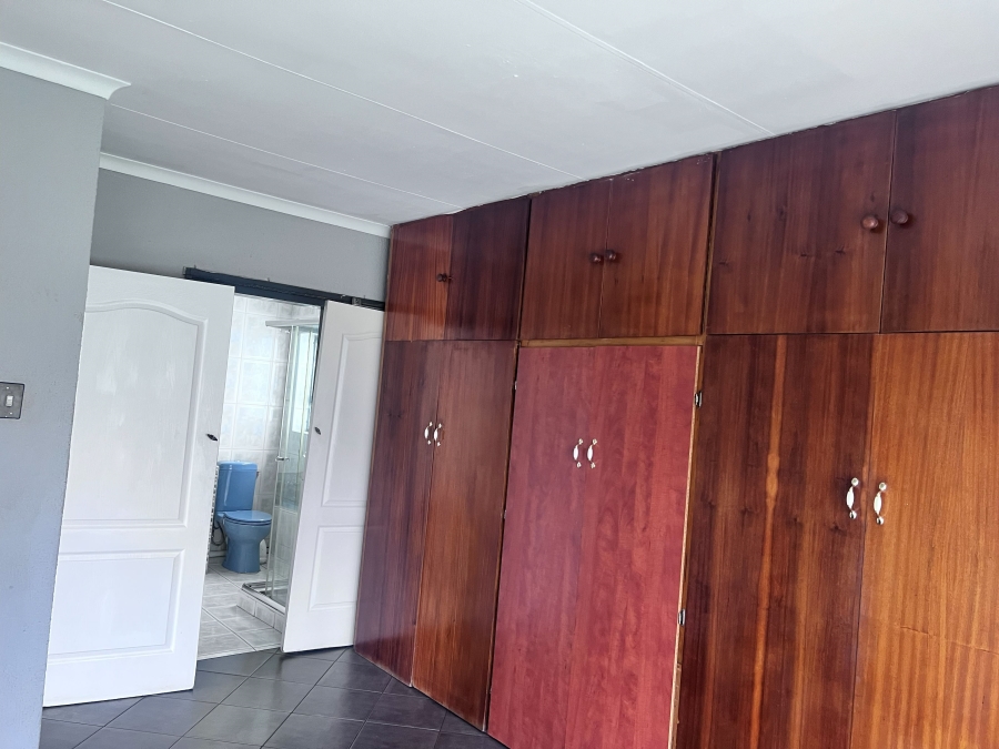 3 Bedroom Property for Sale in Crystal Park Gauteng