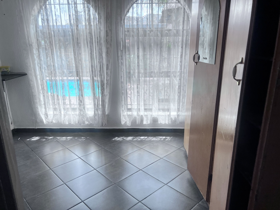 3 Bedroom Property for Sale in Crystal Park Gauteng
