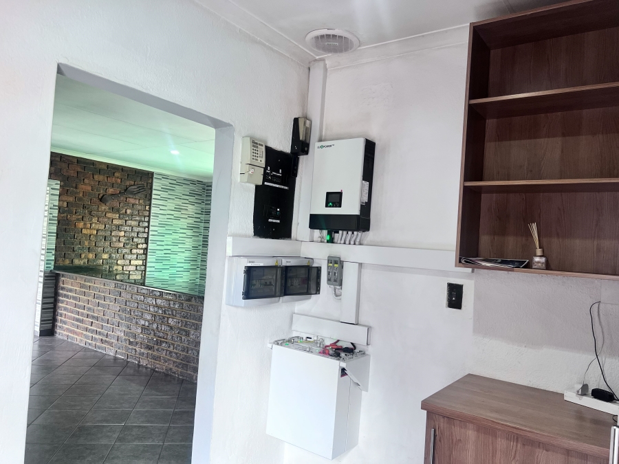3 Bedroom Property for Sale in Crystal Park Gauteng