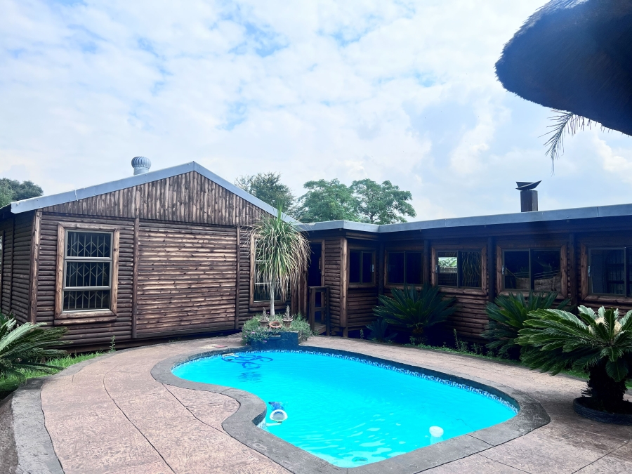 3 Bedroom Property for Sale in Crystal Park Gauteng