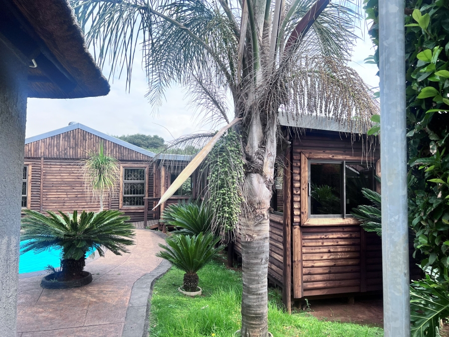 3 Bedroom Property for Sale in Crystal Park Gauteng