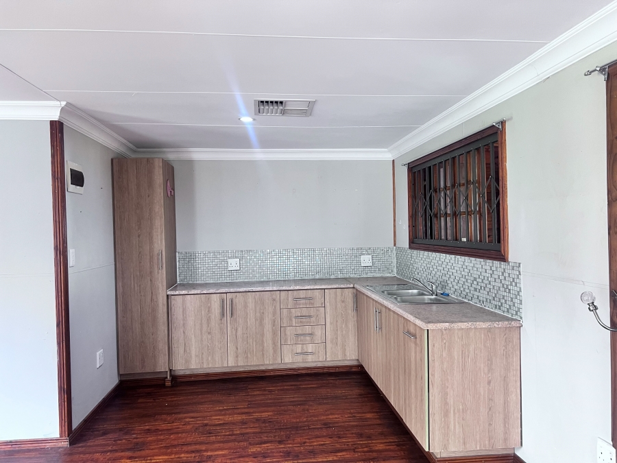 3 Bedroom Property for Sale in Crystal Park Gauteng