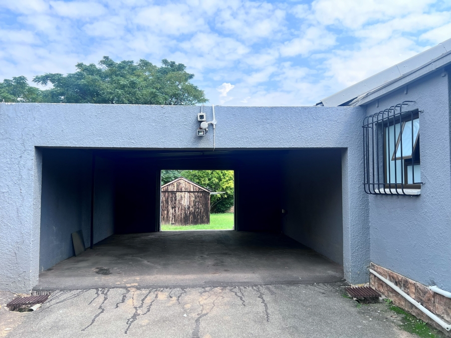 3 Bedroom Property for Sale in Crystal Park Gauteng